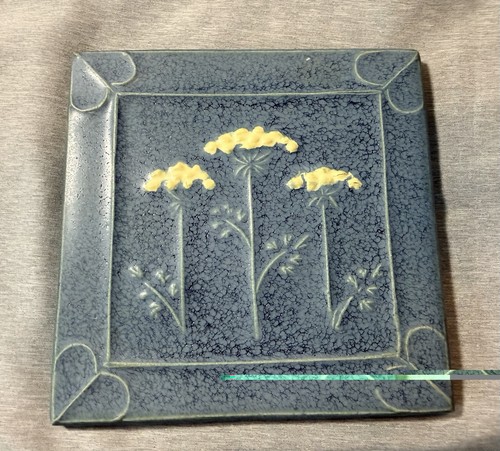 Signed prairie art pottery - signed,
