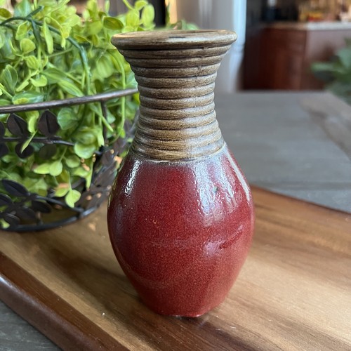 Deep red display pottery - deep,