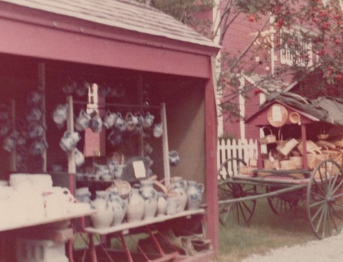 1970s pottery stand - pottery, ceramic