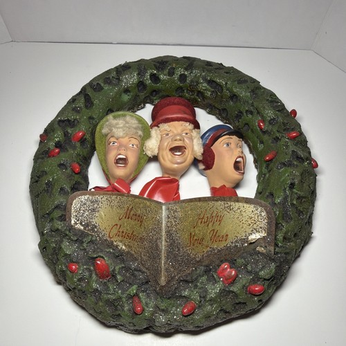Vtg caroler christmas wreath - christmas,